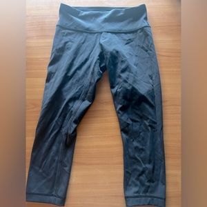 Lululemon Black Wunder Under Crop Leggings